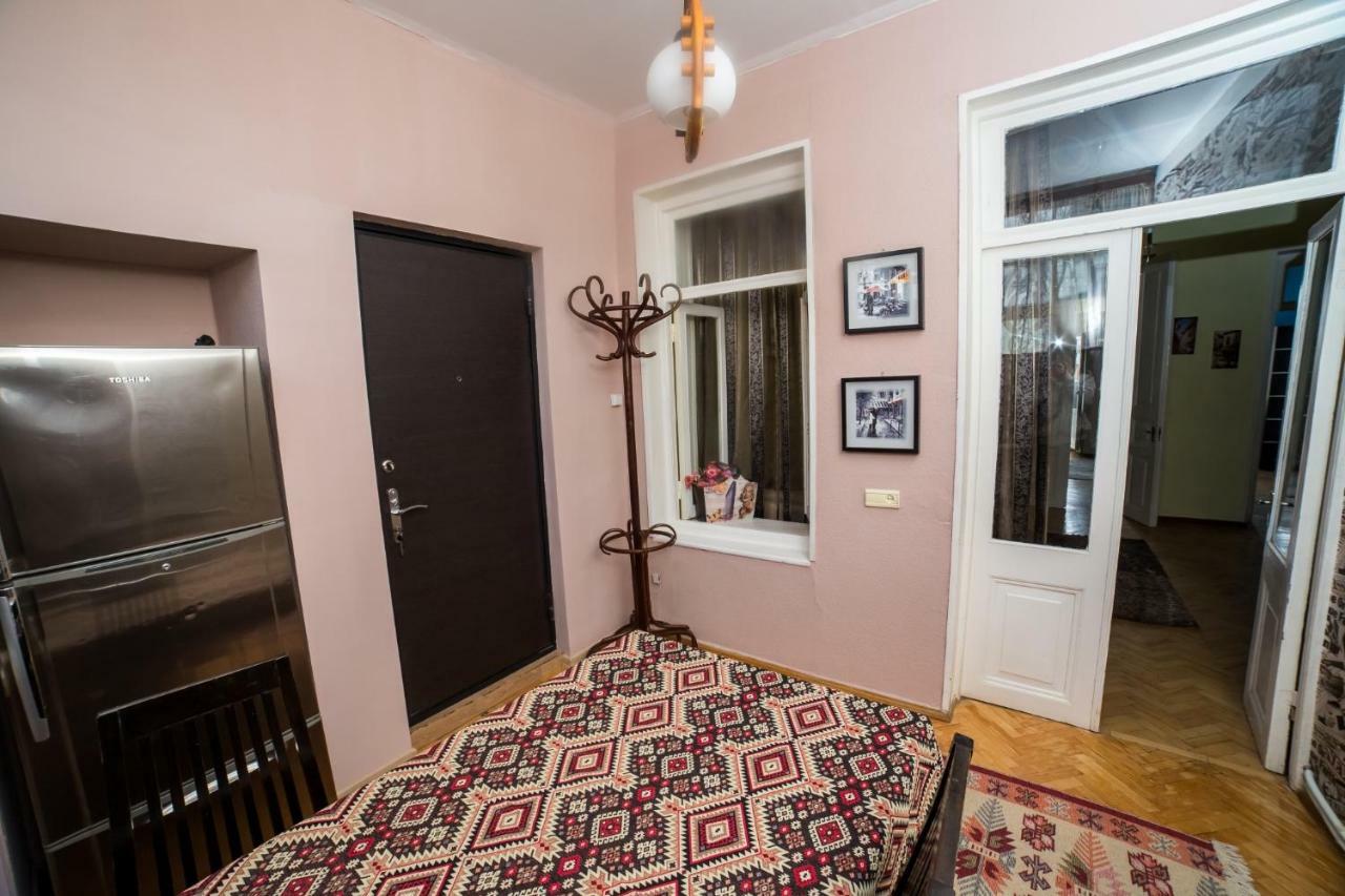 Gold District Apartment ティビリシ エクステリア 写真
