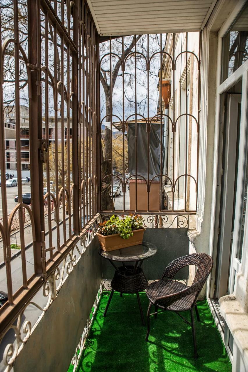 Gold District Apartment ティビリシ エクステリア 写真