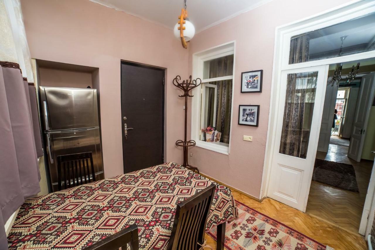 Gold District Apartment ティビリシ エクステリア 写真