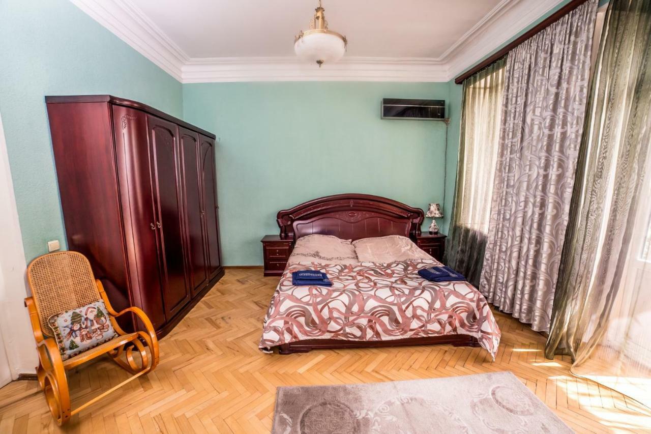 Gold District Apartment ティビリシ エクステリア 写真