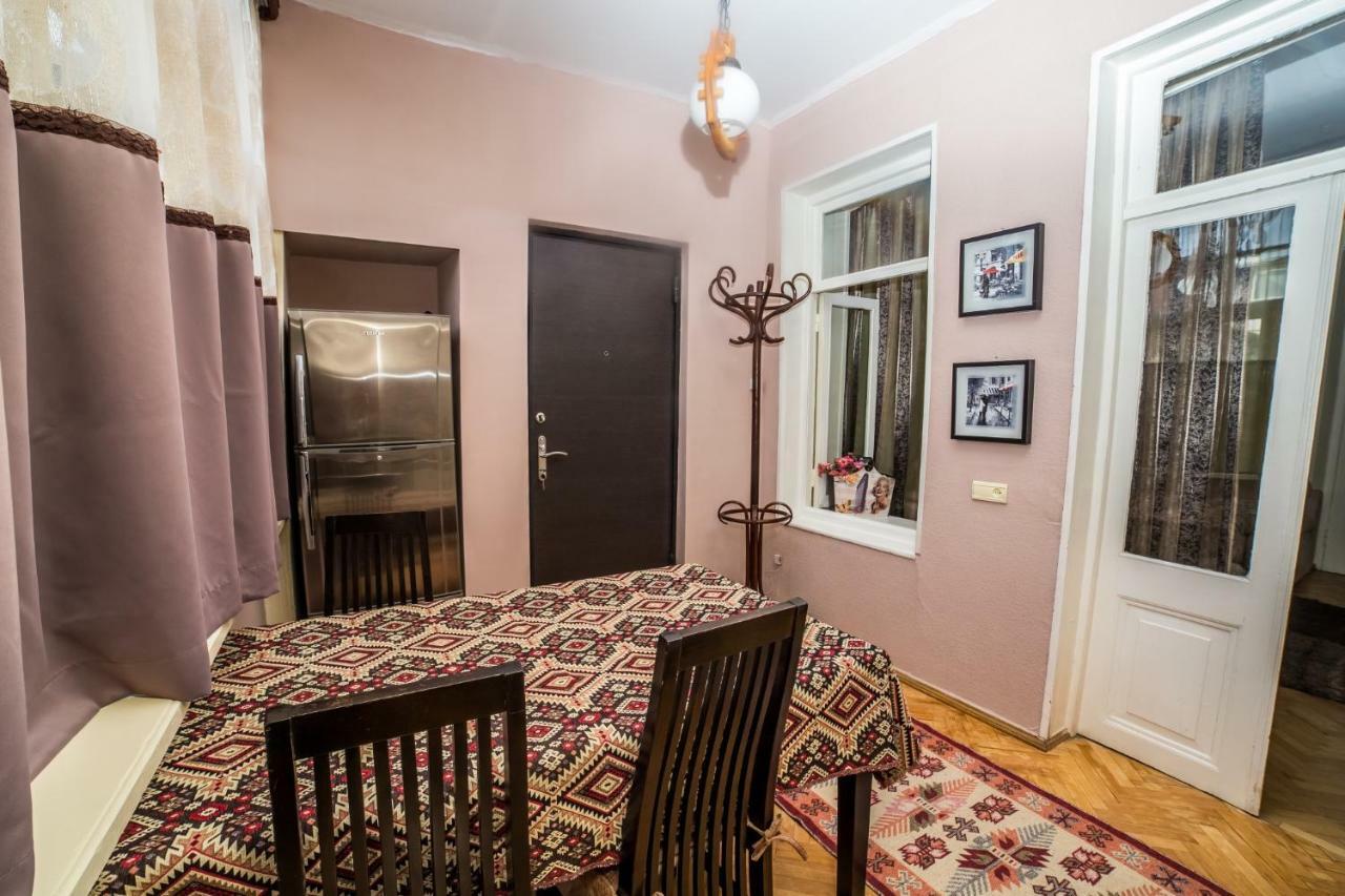 Gold District Apartment ティビリシ エクステリア 写真